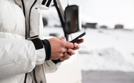 В приложении РГС заявить о ДТП можно прямо с места аварии