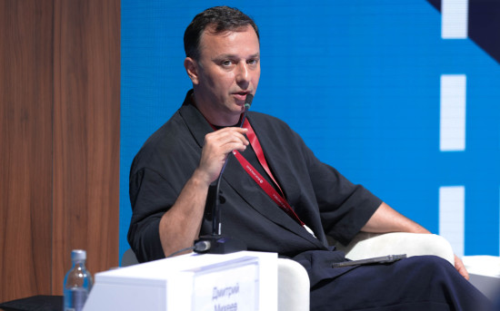 Дмитрий Михеев, основатель бренда премиальных строительных материалов «АрхитектурНО» и ведущий одноименного медиапроекта, посвященного архитектуре и бизнесу