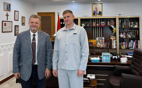 Сергей Урескул с генеральным консулом РФ в ОАЭ по бизнес-миссии