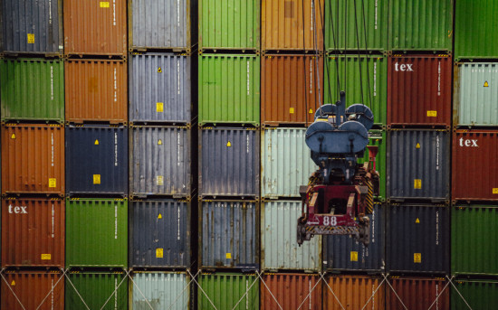 Торговля по новым правилам: как ИИ меняет глобальный рынок