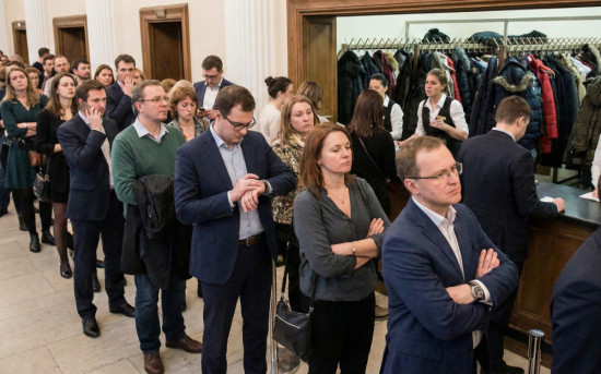 Очереди в прошлом: как автоматизация гардероба меняет клиентский сервис