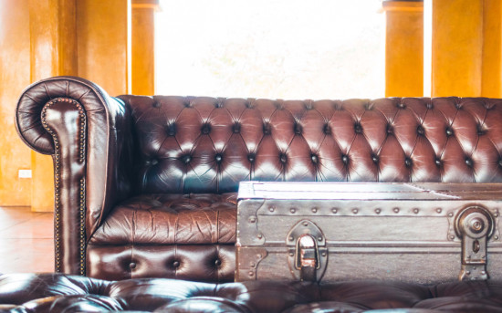 Мебель как искусство: стоит ли инвестировать в дизайнерские вещи