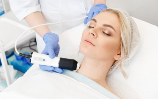 Персонализация от кожных активов до эмоционального ответа кожи