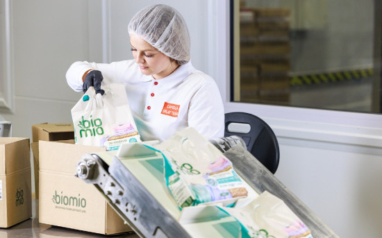 Фасовка продукции на производственной линии