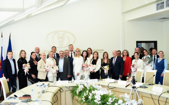 Участники деловой встречи