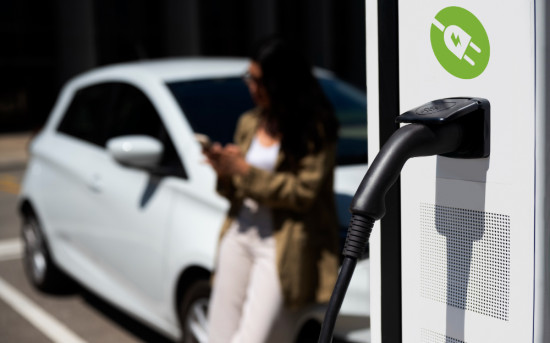 Росгосстрах узнал, что думают россияне о льготной зарядке электромобилей