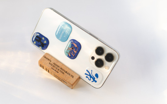 Объемные стикеры из коллекции Пушкинского музея и Простых вещей