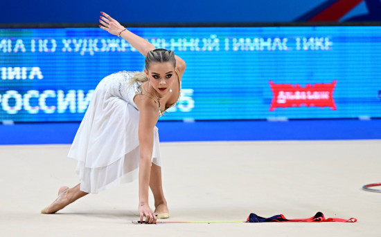 Анна Попова