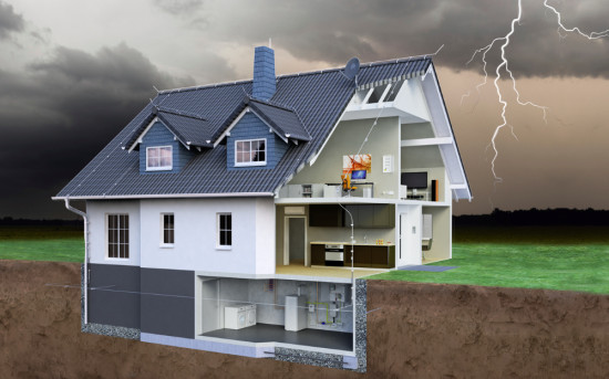 Как обеспечить безопасность частного дома с помощью молниезащиты
