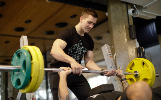 В студии Capsula прошел семинар «Жимовые упражнения»