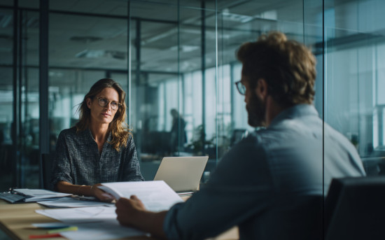 Увольнение по инициативе работодателя: основания и пошаговая инструкция