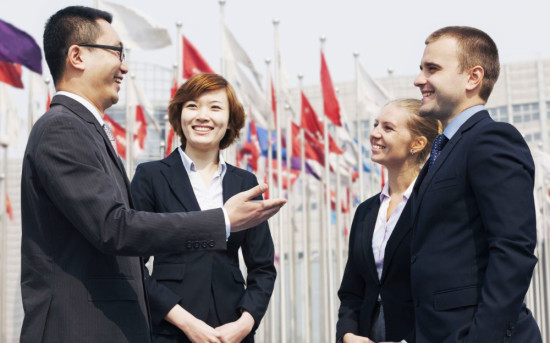 Восточный или Западный подход в управлении — какой метод эффективнее