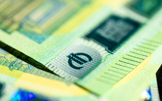 Как перевести деньги в Европу из России в 2026 году