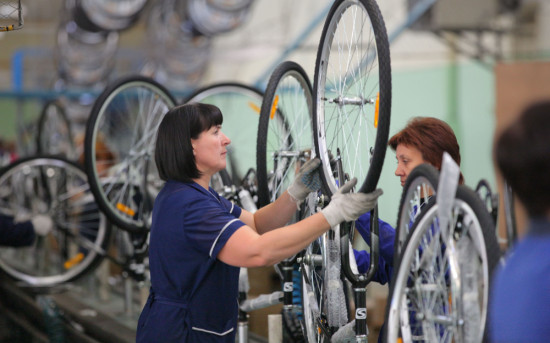 Сотрудники Жуковского веломотозавода