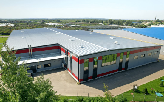 Как построить завод стеклообоев Alaxar площадью 5539 кв.м в сжатые сроки