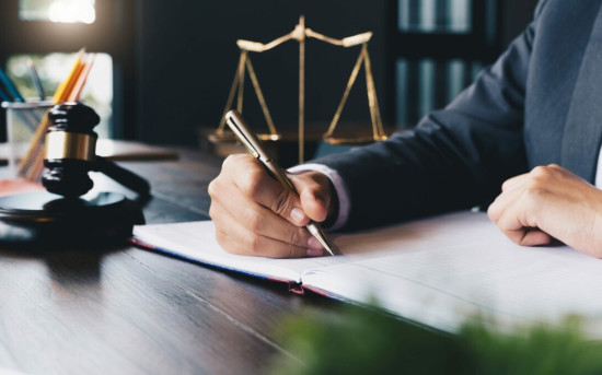 Как соблюсти закон о защите русского языка: мнение юриста