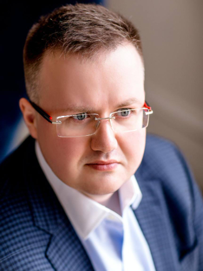 На фото Андраник Захарян