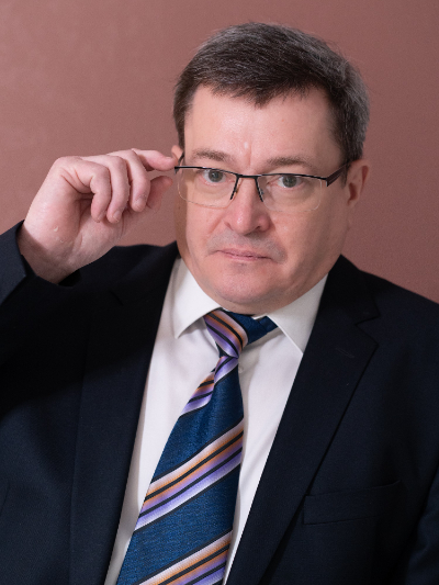 На фото Аркадий Брызгалин