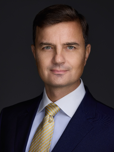 На фото Сергей Челышков