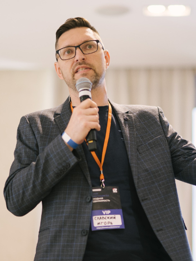 На фото Игорь Славский