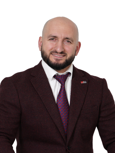 На фото Мурад Алискеров