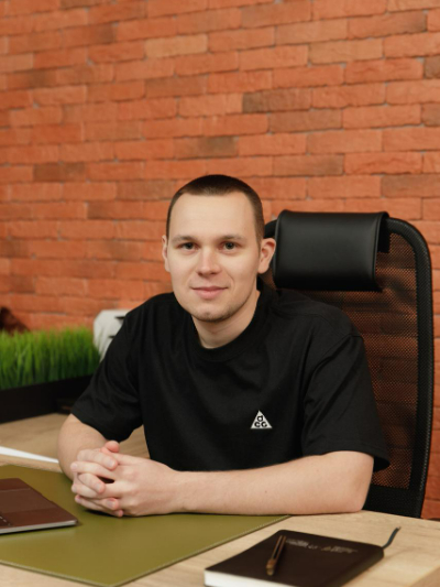 На фото Данил Мефед