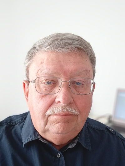 На фото Сергей Симаков