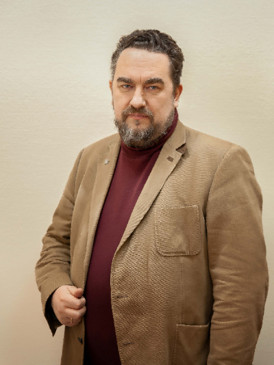 На фото Андрей Акинин
