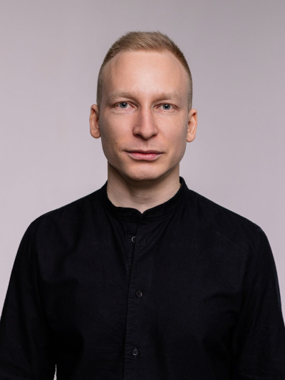 На фото Артем Бабинов