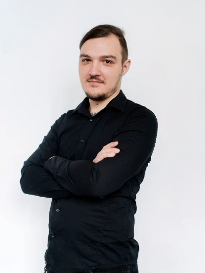 На фото Андрей Сазонов