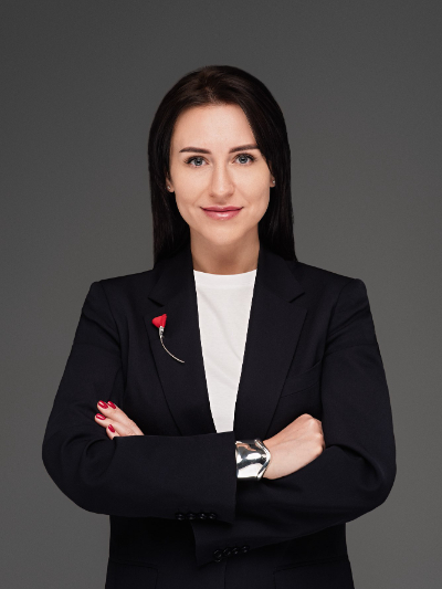 На фото Алина Раева