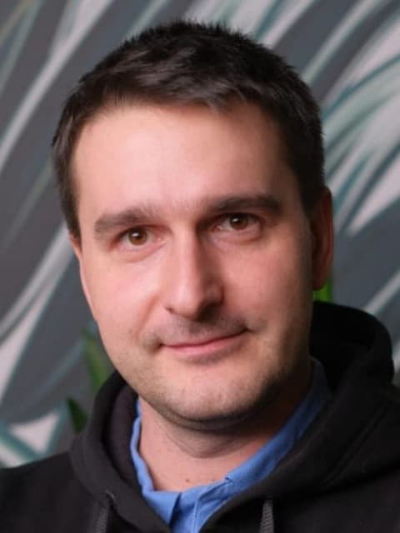 На фото Максим Горшков