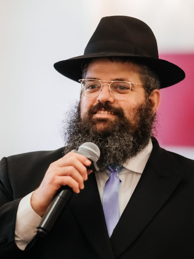 На фото Шауль Брук