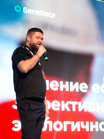 На фото Максим Целябин На фото Максим Целябин
