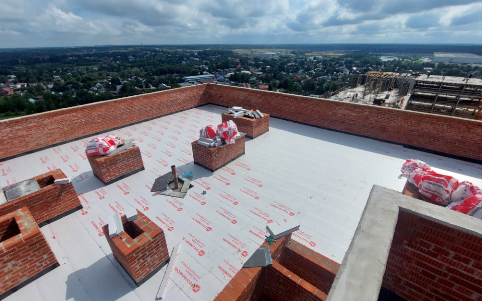 В ЖК «Пушкино Град» начались кровельные работы