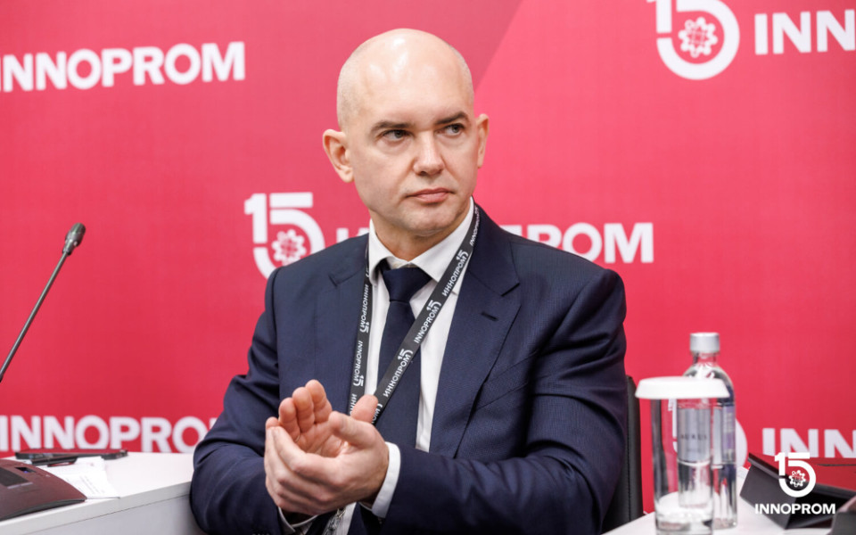 КЭАЗ поделился практиками на выставке ИННОПРОМ-2025