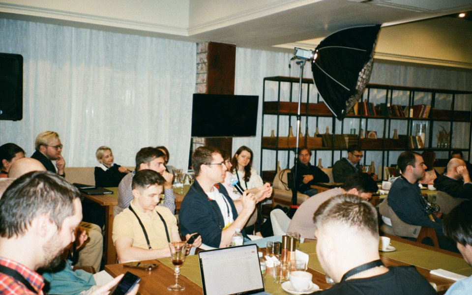 Клуб для in-house специалистов: закрытые встречи в камерной атмосфере, обмен опытом, SEO-стратегии, тренды и подходы к росту бизнеса в digital