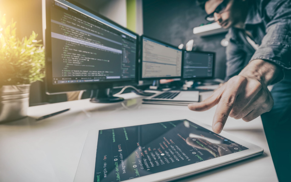 IBS расширила возможности платформы «Планета.НСИ» за счет внедрения ИИ