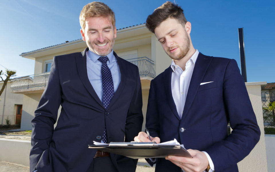 Как выбрать компанию для банкротства: большой гид для клиента