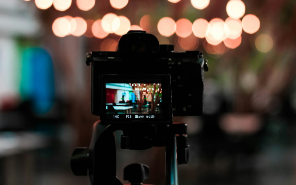 Видеоконтент декабря: от тизеров до праздничных кейсов