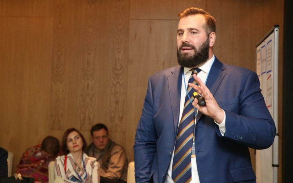 Чтобы не стать самому для себя «узким горлышком», нужна команда