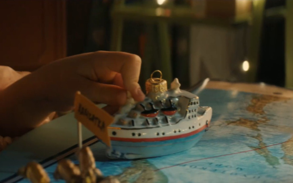 «Помогаем дотянуться до мечты»: Сбер снял новогоднюю сказку