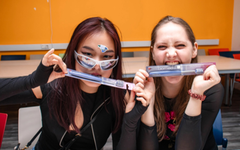 Как бренд Biomed превратил «странности» зумеров в драйвер роста