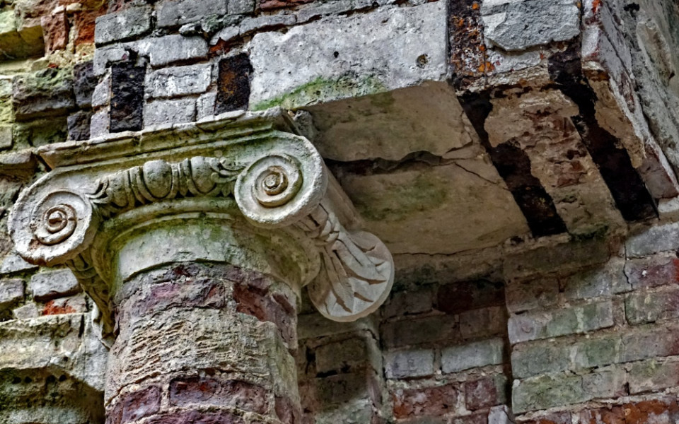 Фонд «Белый Ирис» спасает творение Николая Львова под Тверью