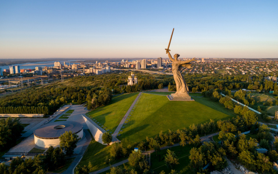Мамаев курган — главная достопримечательность Волгограда.