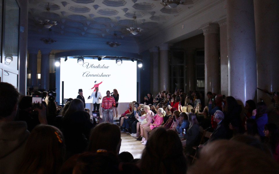 Показ бренда Vladislav Ananishnev на Московской неделе моды на ВДНХ