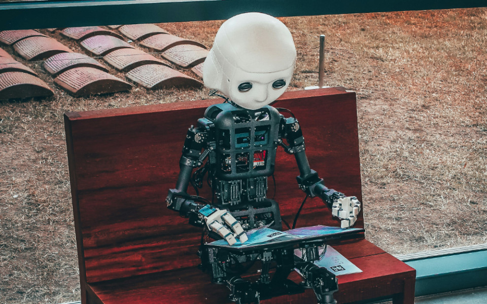 Может ли ИИ заменить юриста и составить качественный договор