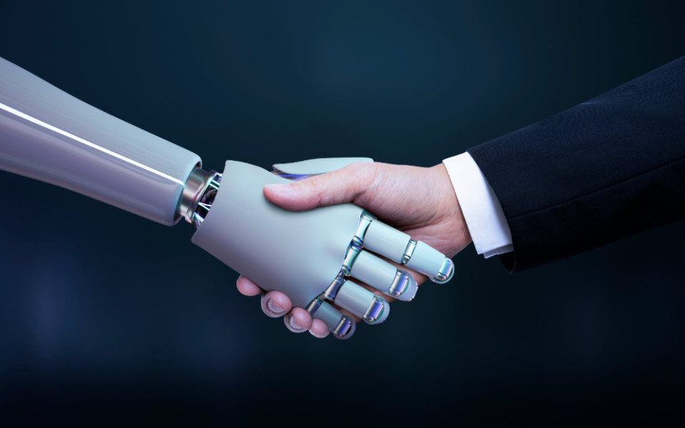 <a href="https://ru.freepik.com/free-photo/business-hand-robot-handshake-artificial-intelligence-digital-transformation_18463036.htm#from_view=detail_alsolike">Изображение от rawpixel.com на Freepik</a>