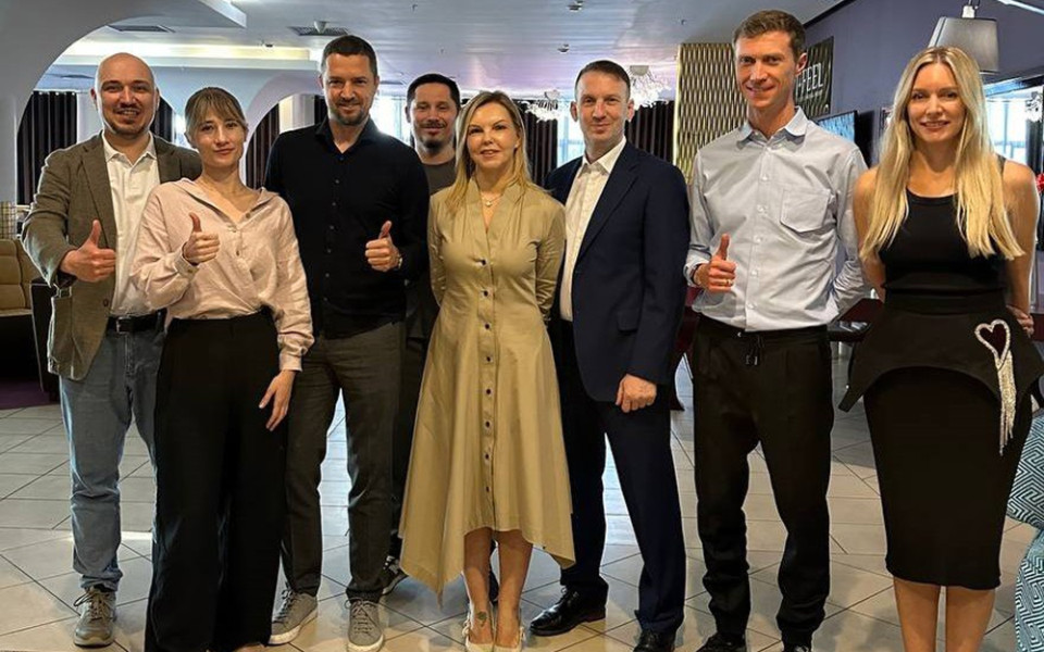 Генеральный директор ProGRant обсудила перспективы использования искусственного интеллекта в бизнес-консультировании с экспертами отрасли.