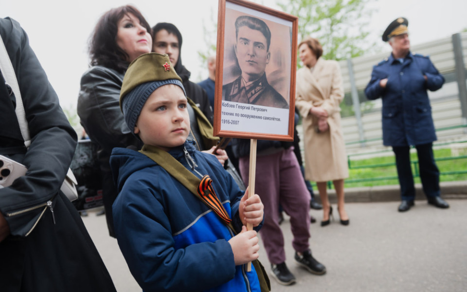 Открытие памятника «Защитникам Отечества» и детский фестиваль: праздник в преддверии 80-летия Победы в Институте Вельтищева Пироговского Университета